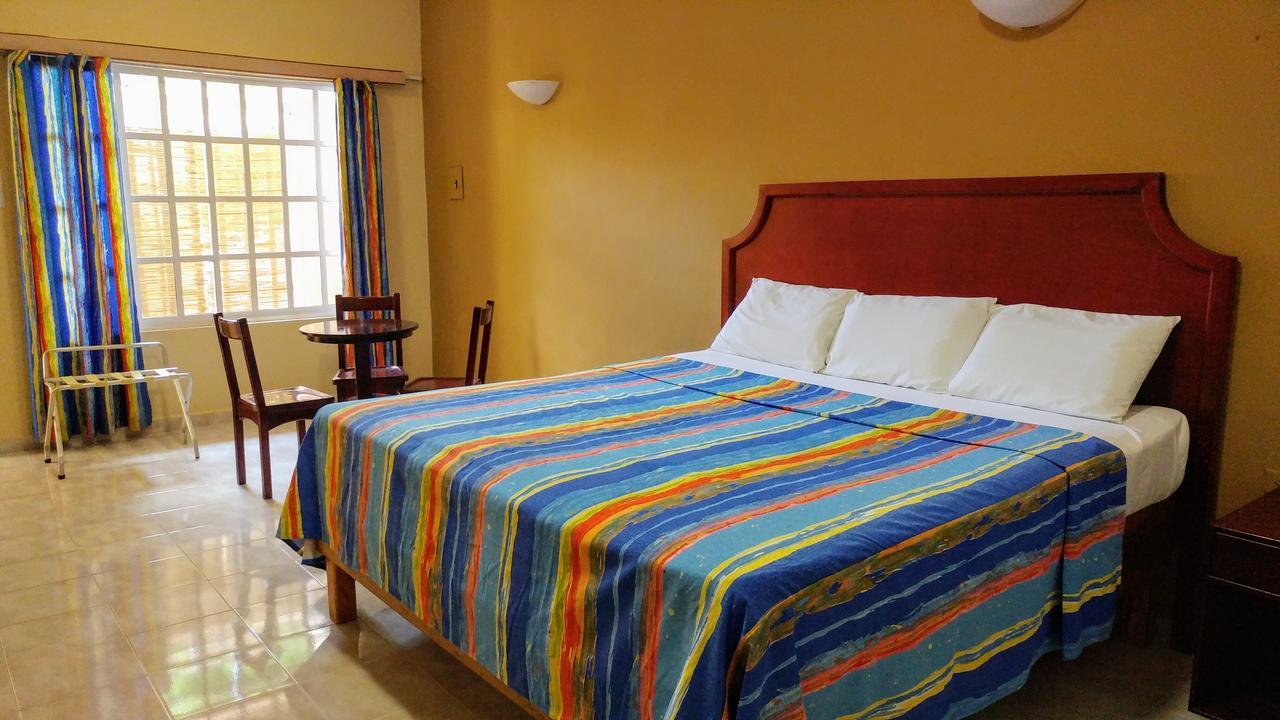 Sun Suites Cozumel Exterior photo